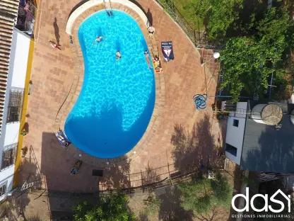 Chalet en Valdepeñas con Piscina y Amplia Parcela - Foto 4