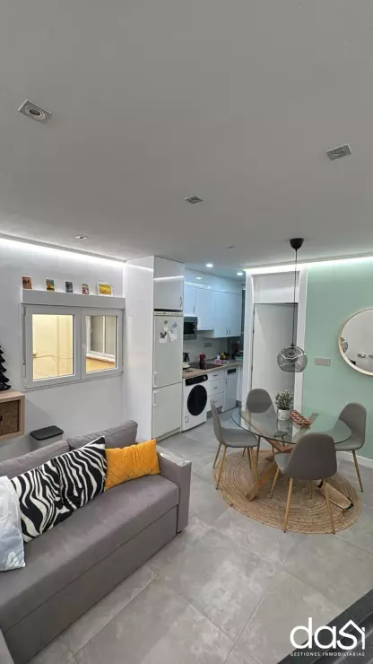 Se alquila coqueto piso en el centro de Valdepeñas