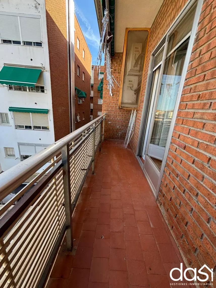 Piso en venta y alquiler en Valdepeñas - Foto 14