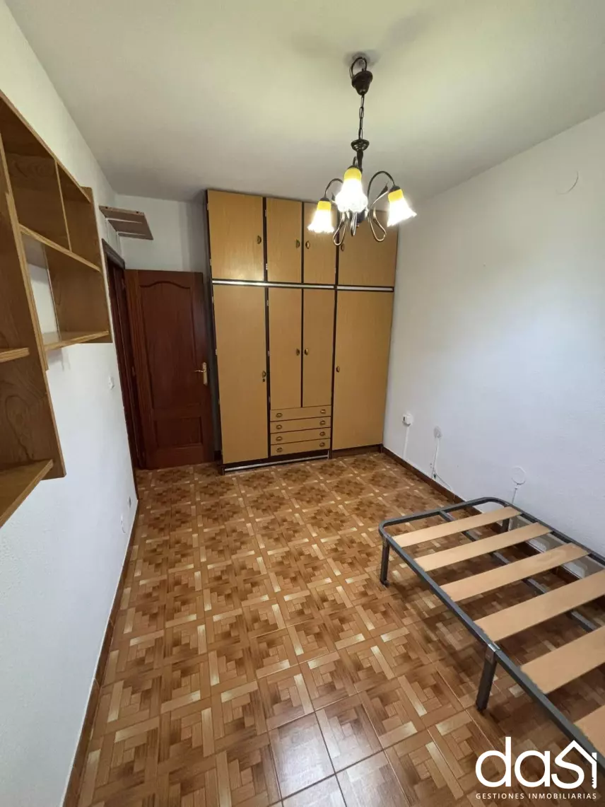 Piso en venta y alquiler en Valdepeñas - Foto 5