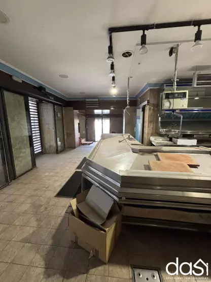 Se alquila local en Valdepeñas