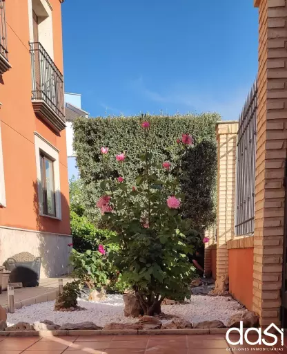 Espectacular casa en venta en Valdepeñas, cómoda y amplia - Foto 4