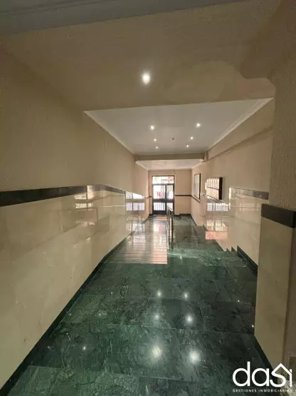 Joya en el centro: Piso junto al quijote