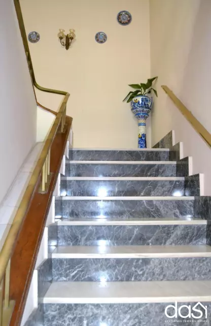 Venta de casa de pueblo en Valdepeñas - Foto 2