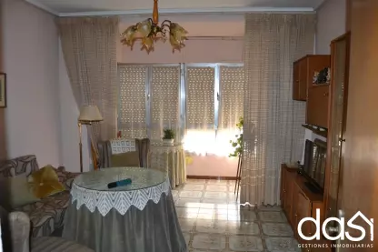 Venta de casa de pueblo en Valdepeñas - Foto 3