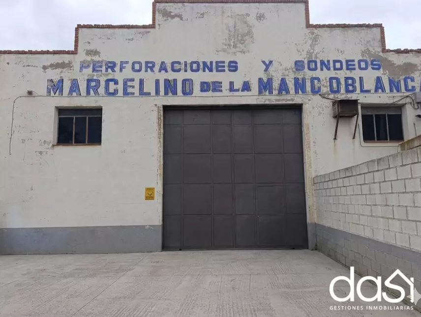 Nave industrial en alquiler en Valdepeñas - Foto 4