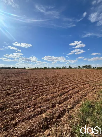 Tu Proyecto a Medida: Terreno Estratégico y Listo para Empezar - Foto 4