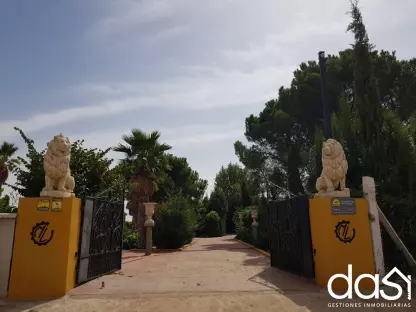 FINCA RECREATIVA Y AGRÍCOLA: Un Paraíso de 9 Hectáreas con Infinitas Posibilidades. - Foto 2