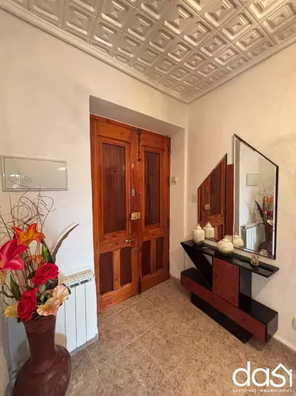 Venta de Casa de Pueblo con Patio