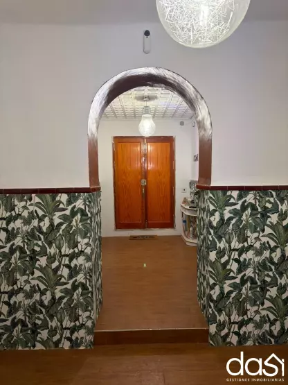 Propiedad con estancias amplias, patio, corral y pozo  - Foto 4