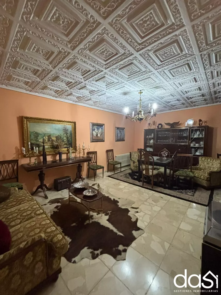 Casa en venta en Valdepeñas - Foto 1