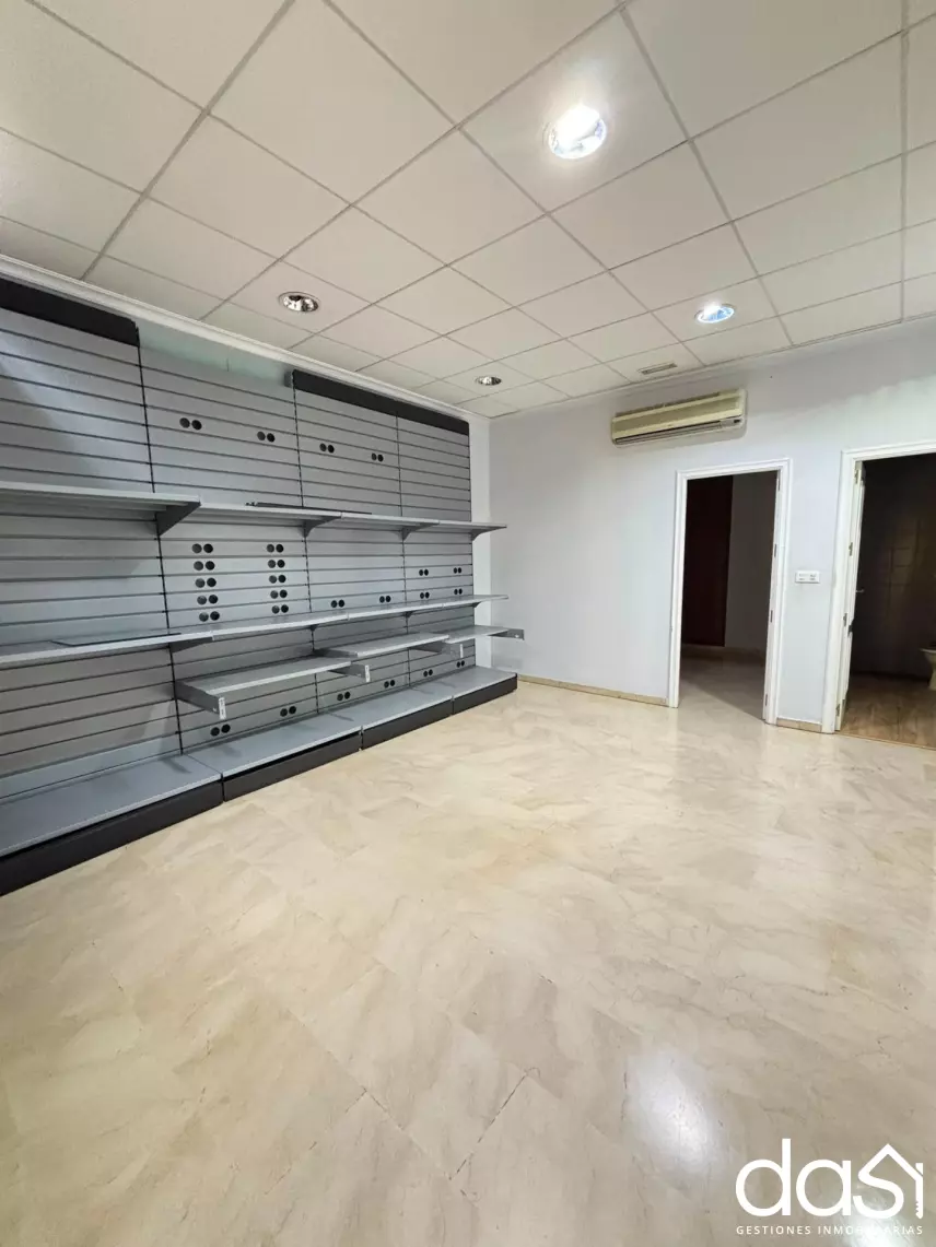 Local comercial en alquiler en Valdepeñas - Foto 8