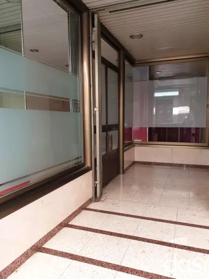 Local comercial en alquiler con gran potencial - Foto 2