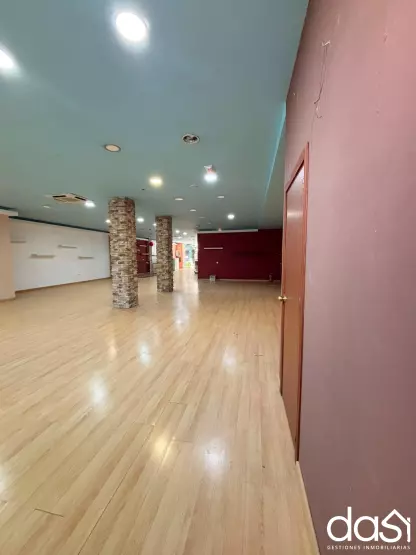Local comercial en venta con gran potencial - Foto 3