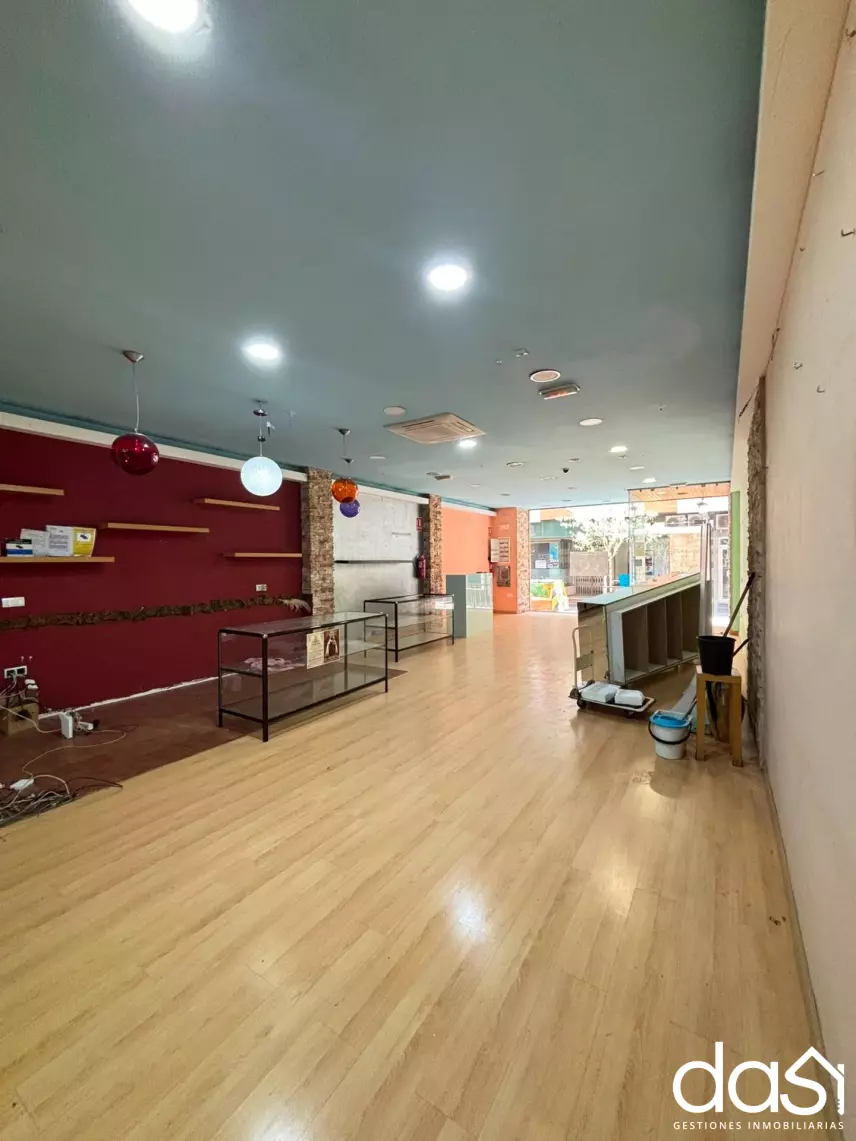 Local comercial en alquiler en Valdepeñas - Foto 8