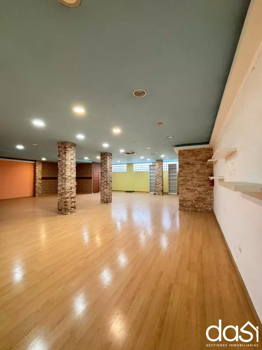 Local comercial en venta en Valdepeñas - Foto 15