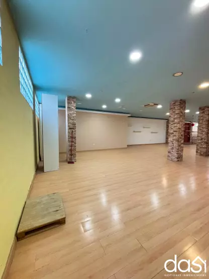 Local comercial en venta con gran potencial - Foto 3