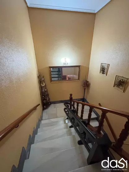 Propiedad en venta: vivienda y local comercial versátil - Foto 5