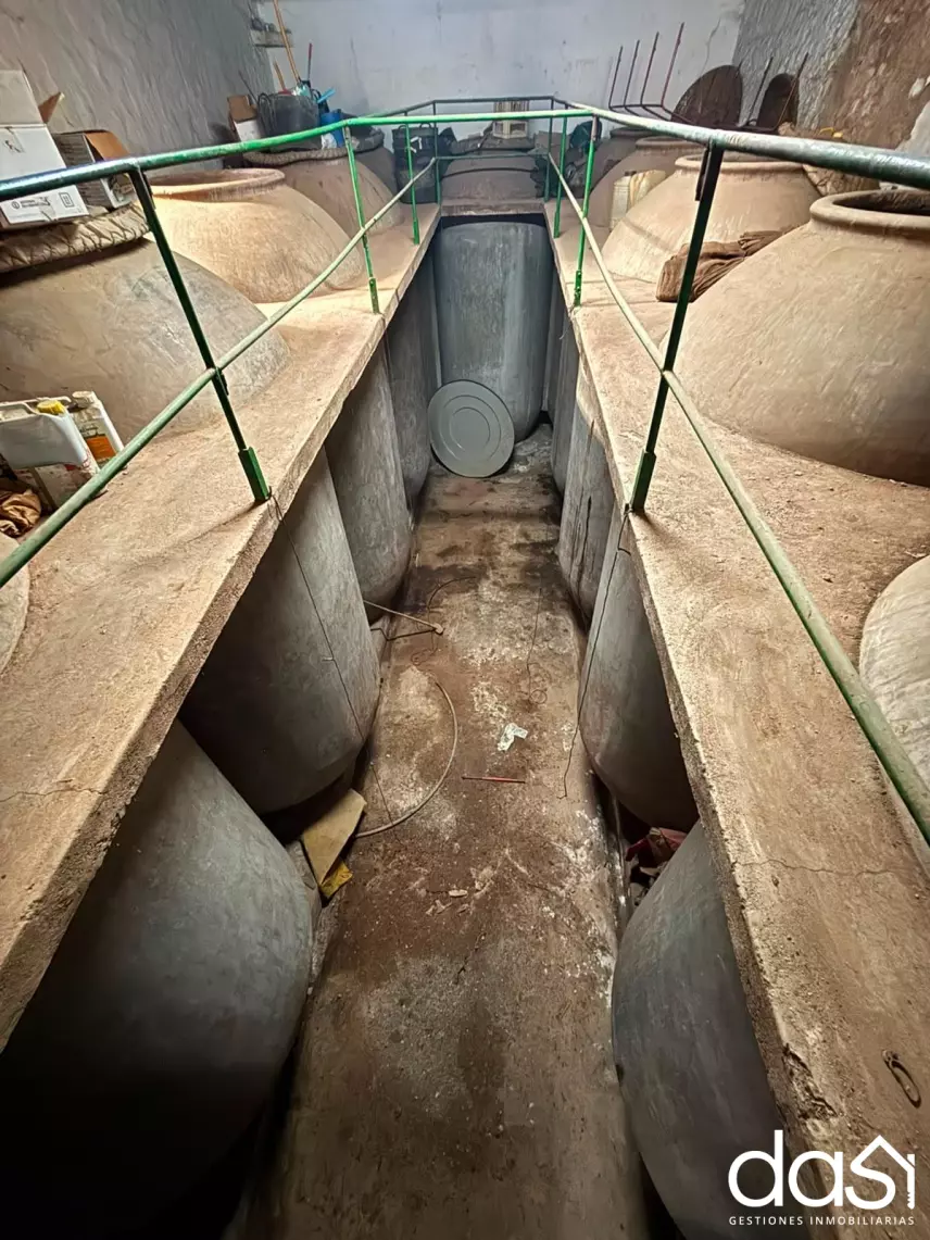 Nave industrial en venta en Valdepeñas - Foto 1