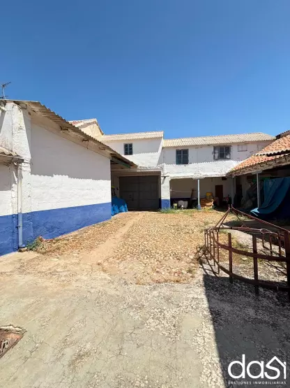 Excelente oportunidad de inversión: propiedad de gran tamaño con alto potencial - Foto 1