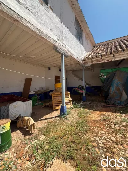 Excelente oportunidad de inversión: propiedad de gran tamaño con alto potencial - Foto 4