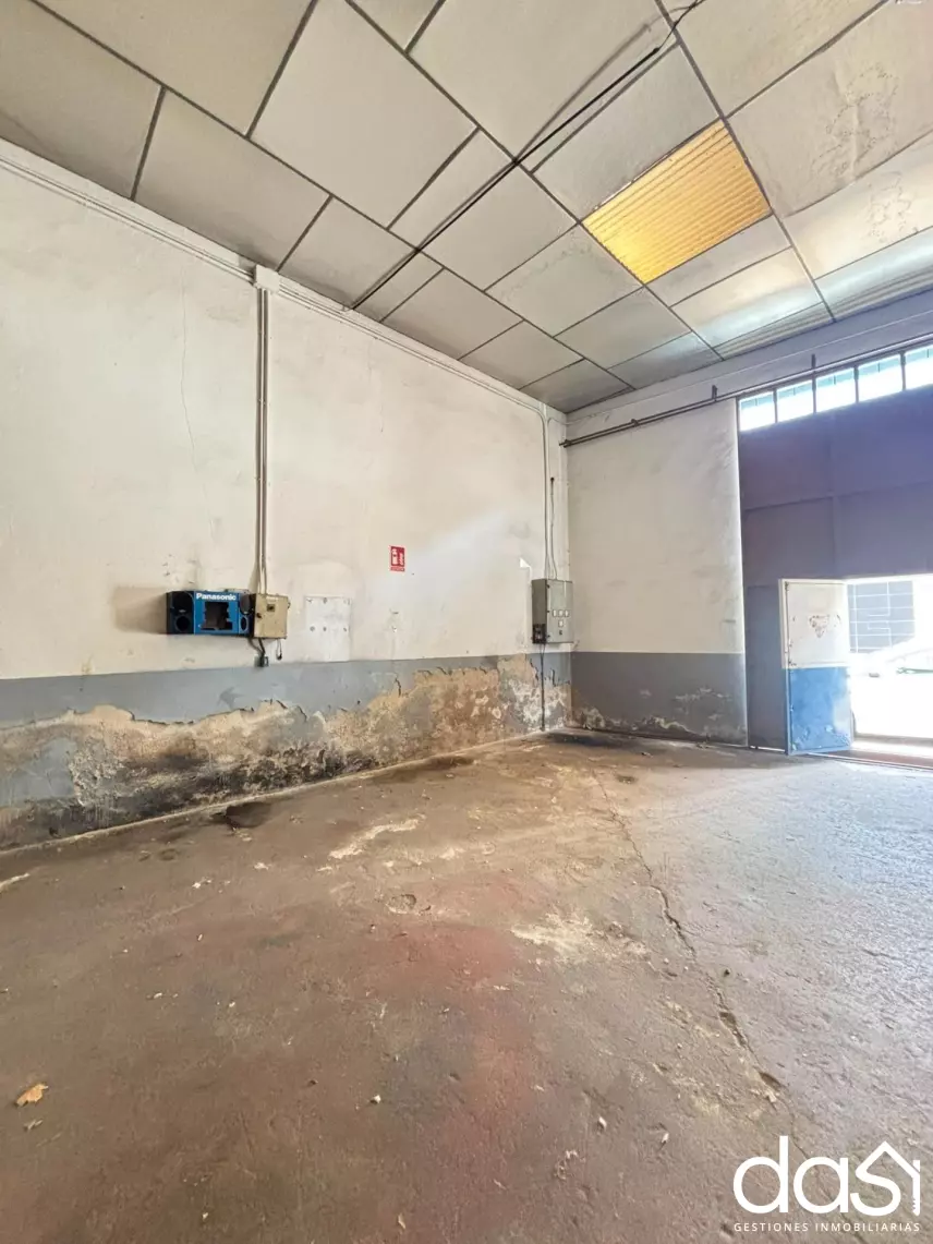 Terreno industrial en venta en Valdepeñas - Foto 1