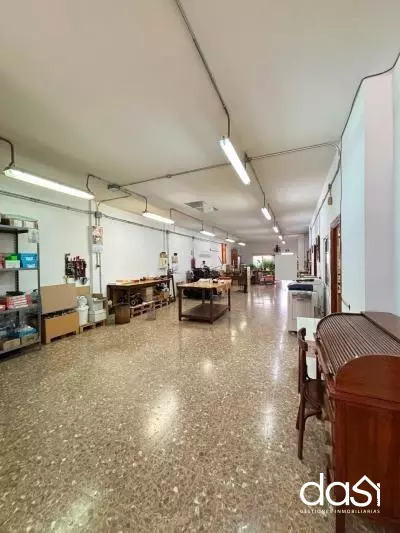 Local comercial en alquiler en Valdepeñas - Foto 2