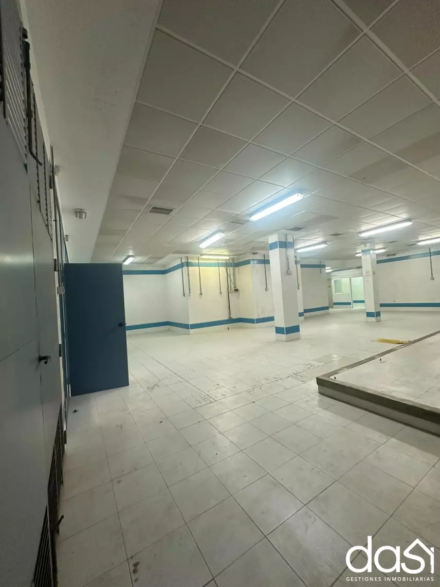 Local comercial en alquiler en Valdepeñas - Foto 10