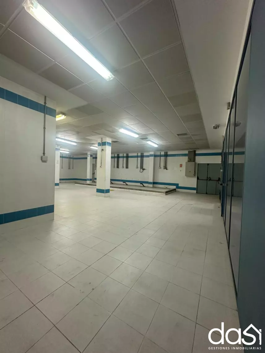 Local comercial en alquiler en Valdepeñas - Foto 4