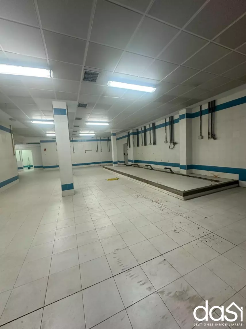 Local comercial en alquiler en Valdepeñas - Foto 6