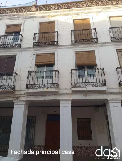 Venta de Casa emblemática en la Plaza de Manzanares. - Foto 4