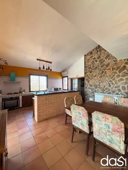 Espectacular casa rural autosuficiente con piscina en entorno natural reservado - Foto 3