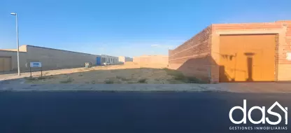 Oportunidad en Valdepeñas: Terreno urbano de 400 m² ideal para construcción - Foto 3
