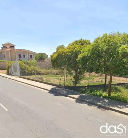 Solar urbano en zona residencial - Foto 3