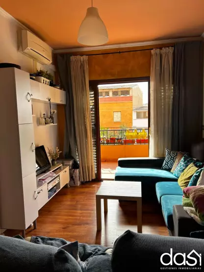 Venta de Gran casa unifamiliar distribuida por plantas - Foto 1