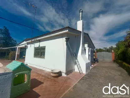 Oportunidad: Vivienda independiente con piscina y cocherilla - Foto 4
