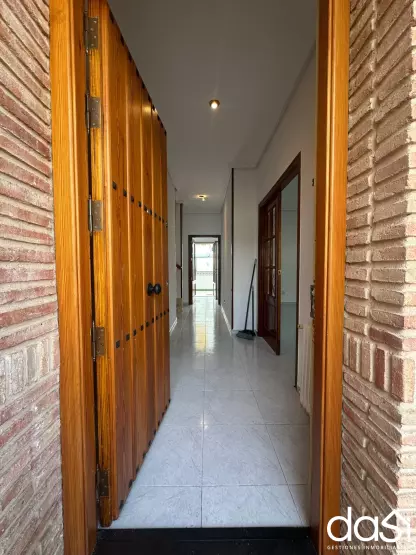Oportunidad residencial: Casa de 139 m² con 4 dormitorios - Foto 1