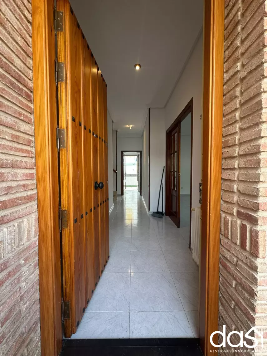 Casa en venta en Valdepeñas - Foto 1