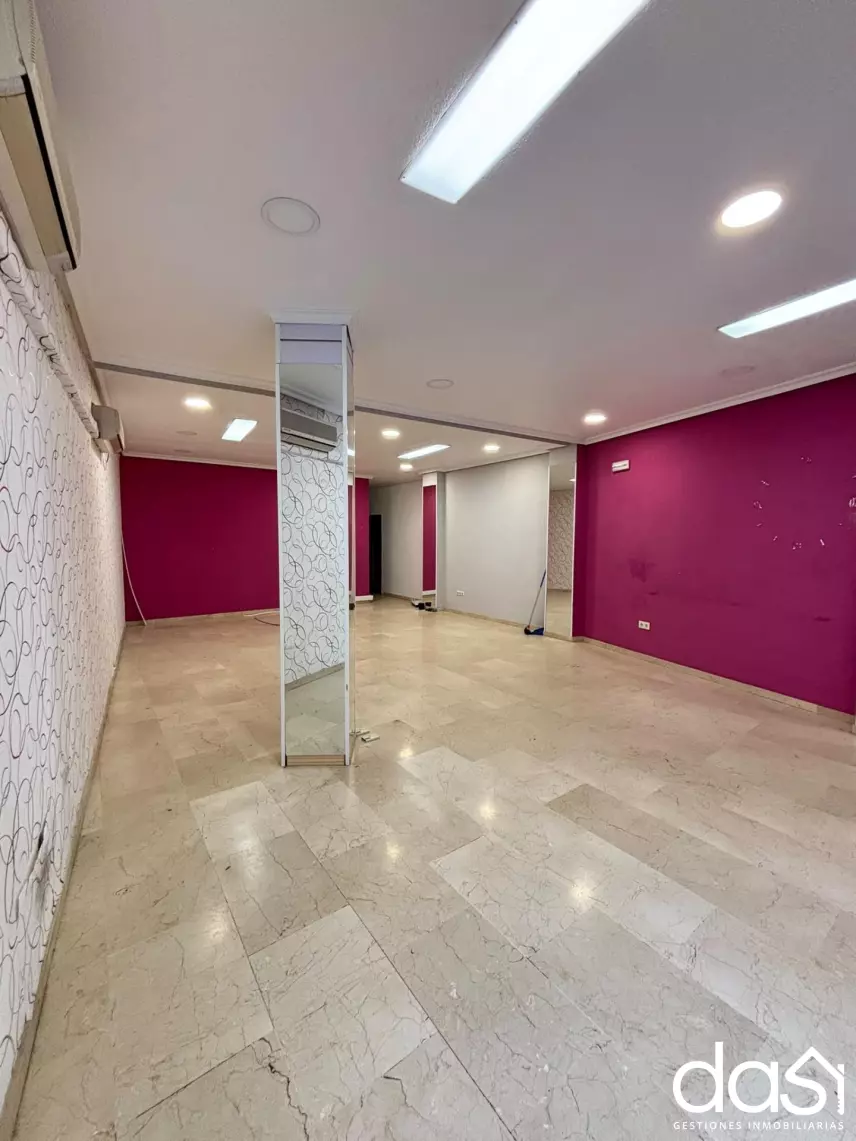 Local comercial en venta en Valdepeñas - Foto 5