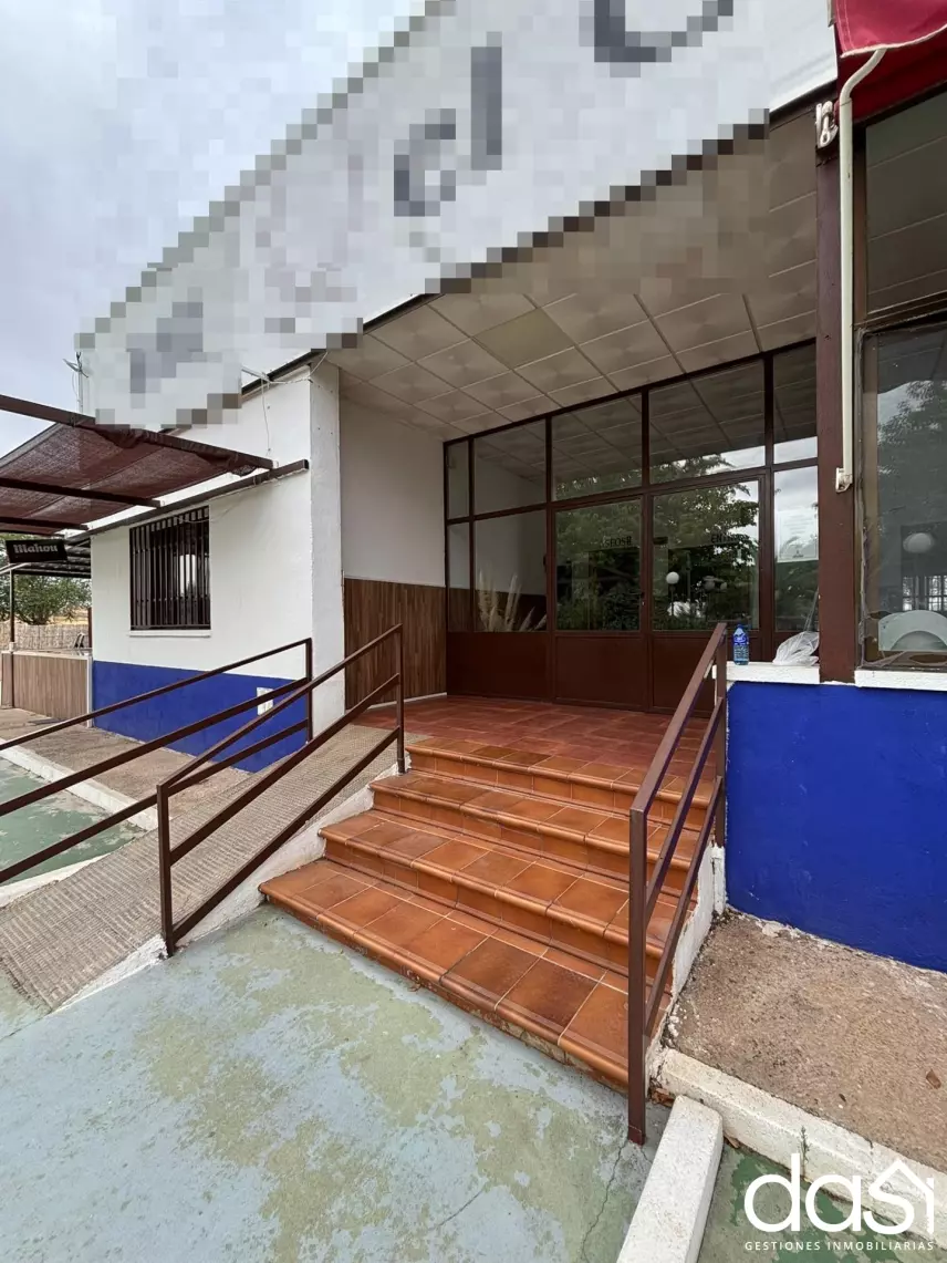 Local comercial en venta en Valdepeñas - Foto 1