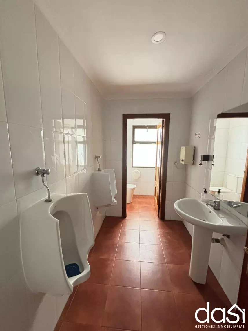 Local comercial en venta en Valdepeñas - Foto 28