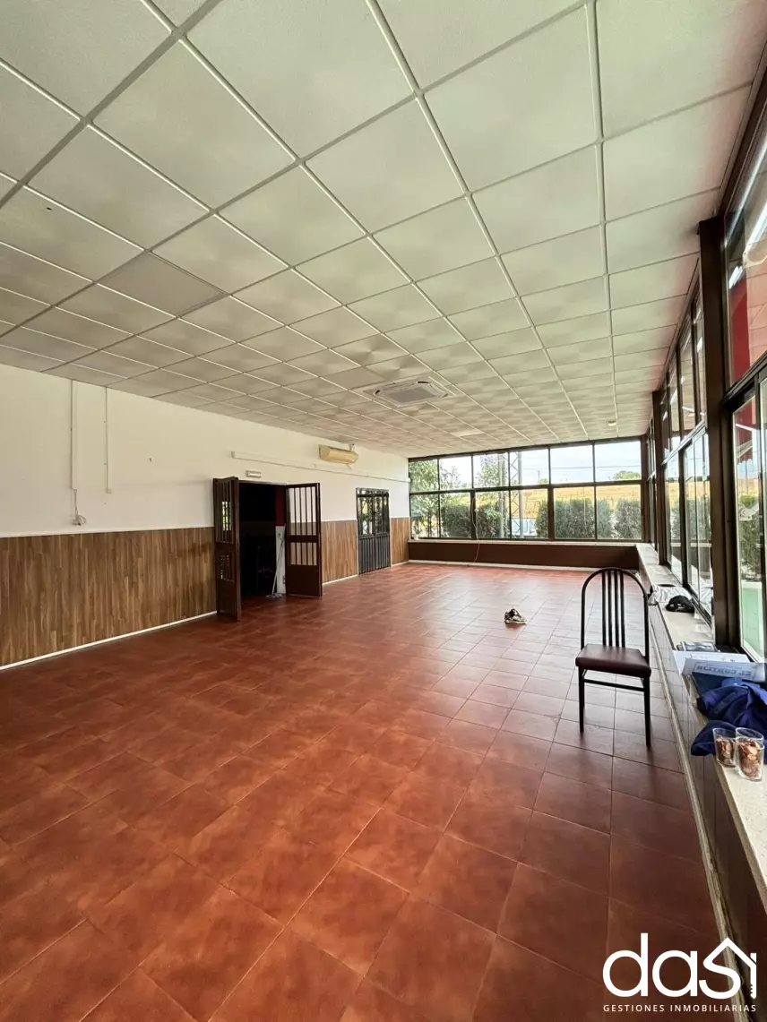 Local comercial en venta en Valdepeñas - Foto 34