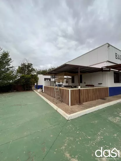 Local acondicionado para hostelería con gran terraza exterior y salón de celebraciones - Foto 4