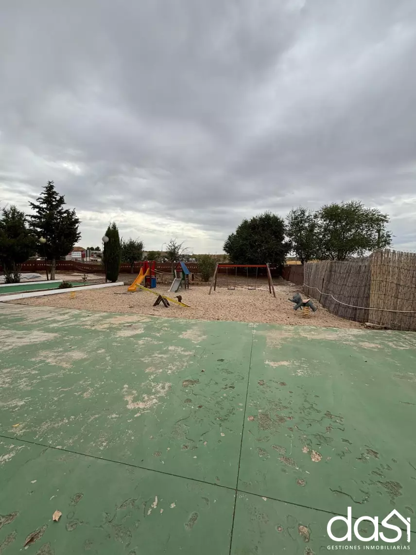 Local comercial en venta en Valdepeñas - Foto 50