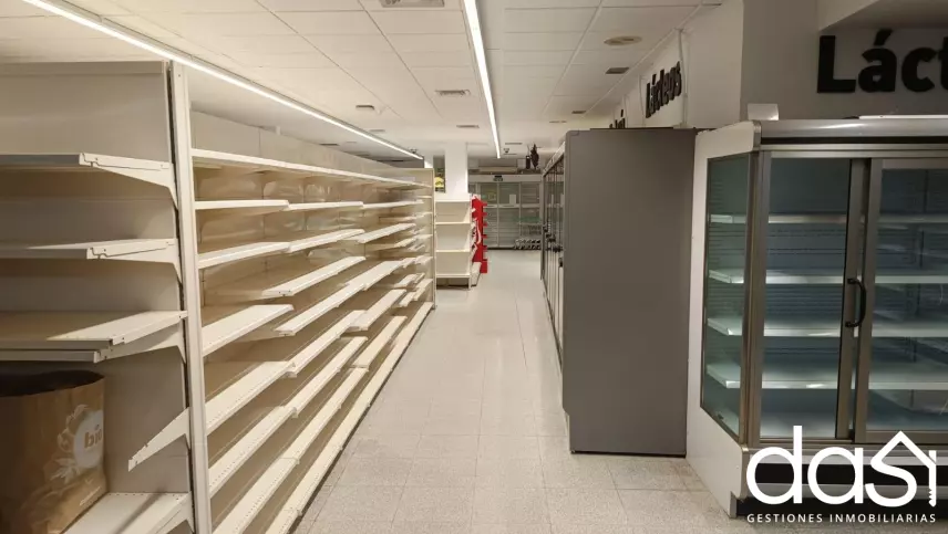 Local comercial en alquiler en Valdepeñas - Foto 4