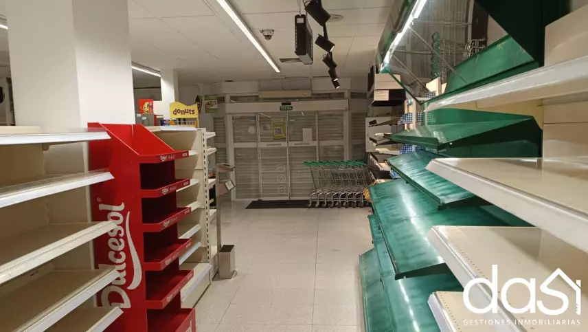 Local comercial en alquiler en Valdepeñas - Foto 7